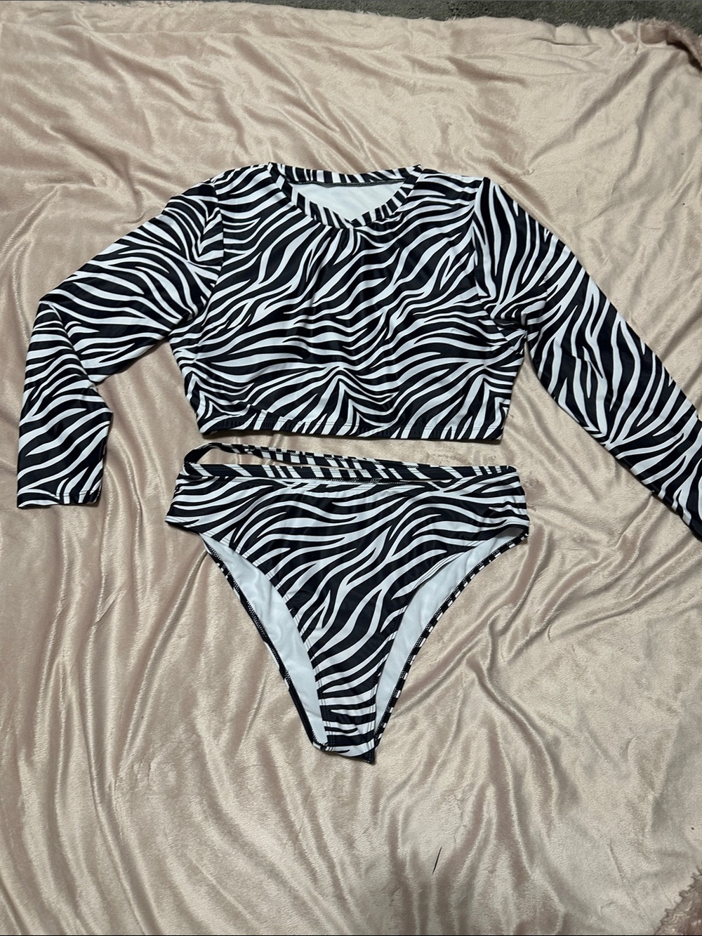 SHEIN Black and White Zebra Print Long Sleeve Bikini Set